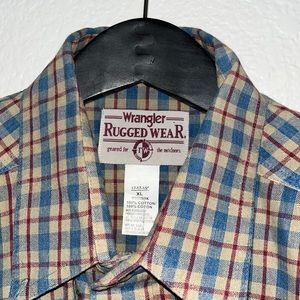 Men’s Wrangler Rugged Wear Plaid Button Up